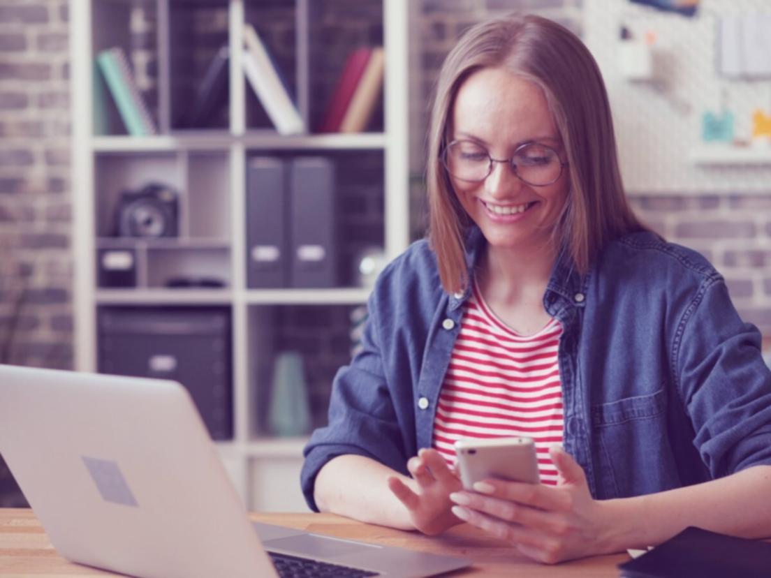 Équipe de professionnels du tourisme en formation pratique